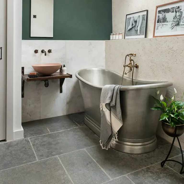 Rustykalne Płytki kamienne ciemnoszare szare wapienne matowe postarzane antykowane na zewnatrz na taras do ogrodu Limestone kalksteinfliese naturstein antik naturstein vápencovádlažba EMMET