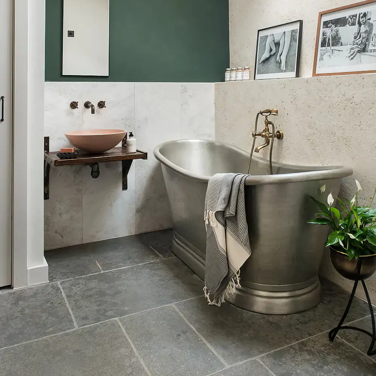 Rustykalne Płytki kamienne ciemnoszare szare wapienne matowe postarzane antykowane na zewnatrz na taras do ogrodu Limestone kalksteinfliese naturstein antik naturstein vápencovádlažba EMMET