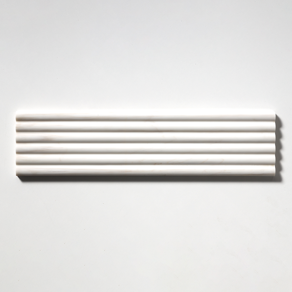 Ryflowana płytka marmurowa 3D BLANC Salvatori ryflowana karbowana fluted marble tile Wave biały marmur marmorfliesen 45x90cm #LuksusoweWnętrza #RyflowanePłytki3D marmorfliesen Mramorové dlaždice Marmora Flīzes Marmurinės plytelės