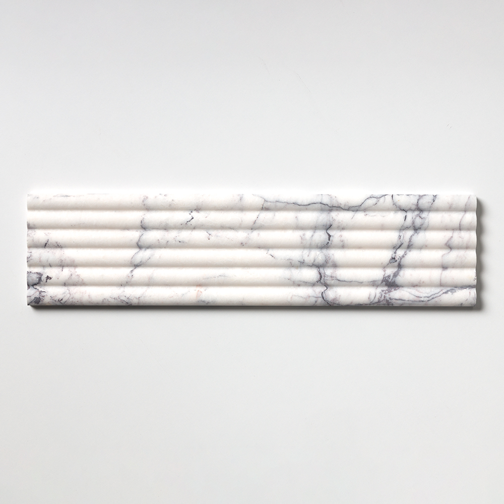 Ryflowana płytka marmurowa 3D LILAC Salvatori ryflowana do łazienki karbowana fluted marble tile Wave biały marmur marmorfliesen 45x90cm #LuksusoweWnętrza #RyflowanePłytki3D marmorfliesen Mramorové dlaždice Marmora Flīzes Marmurinės plytelės