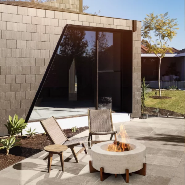 Mia-Urbo-Stone-kamienne-palenisko-ogrod-taras-ognisko-akmeninis-zidinys-камяне-вогнище-каменный-очаг-Steinherd-kamenne-ohniste