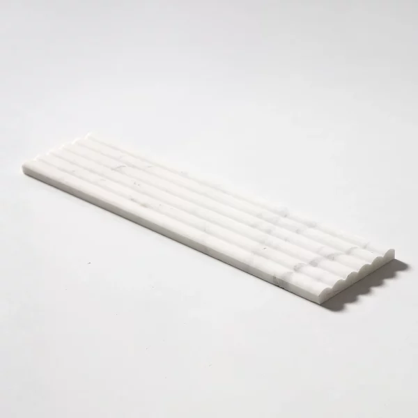 Ryflowana płytka marmurowa 3D Calacatta GOLD Salvatori ryflowana do łazienki karbowana fluted marble tile Wave biały marmur marmorfliesen 45x90cm #LuksusoweWnętrza #RyflowanePłytki3D marmorfliesen Mramorové dlaždice Marmora Flīzes Marmurinės plytelės