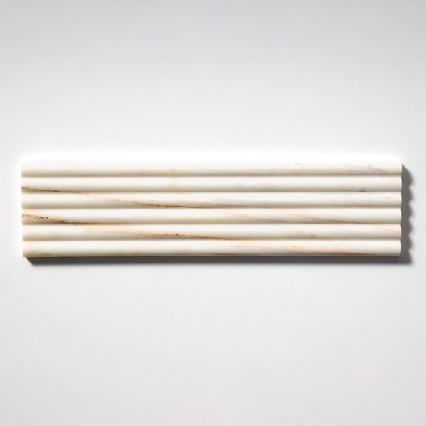 Ryflowana płytka marmurowa 3D Calacatta AMBER Salvatori ryflowana karbowana fluted marble tile biała marmur marmorfliesen #LuksusoweWnętrza #RyflowanePłytki3D marmorfliesen Mramorové dlaždice Marmora Flīzes Marmurinės plytelės