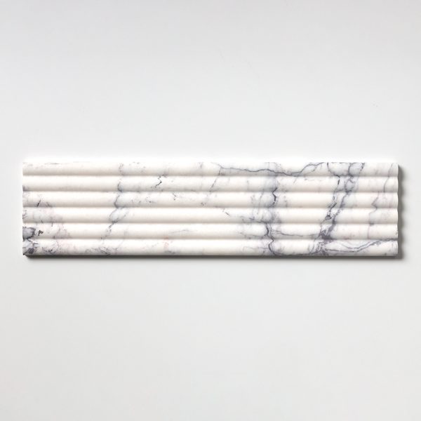 Ryflowana płytka marmurowa 3D LILAC Salvatori ryflowana do łazienki karbowana fluted marble tile Wave biały marmur marmorfliesen 45x90cm #LuksusoweWnętrza #RyflowanePłytki3D marmorfliesen Mramorové dlaždice Marmora Flīzes Marmurinės plytelės