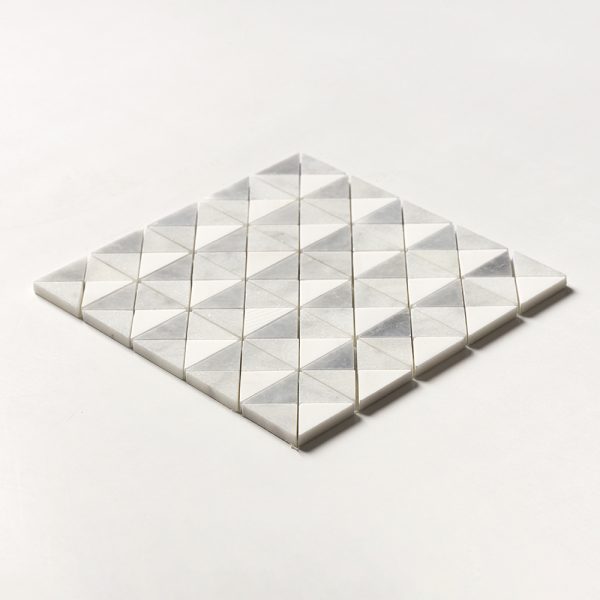 Mozaika marmurowa Sky Szara Geometryczna trójkąty luksusowy design i wyrafinowane wykończenie do luksusowego domu – Płytki marmurowe – Płytki kamienne - Premium Ekskluzywne wykończenia wnętrz Mozaiki marmurowe Marmor Mosaike Marmuro mozaikos Mramorové mozaiky Мармурові мозаїки