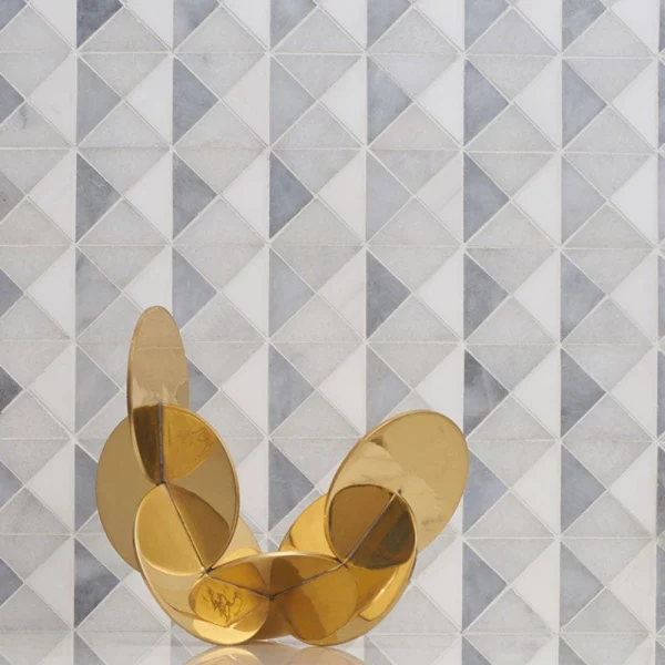 Mozaika marmurowa Sky Szara Geometryczna trójkąty luksusowy design i wyrafinowane wykończenie do luksusowego domu – Płytki marmurowe – Płytki kamienne - Premium Ekskluzywne wykończenia wnętrz Mozaiki marmurowe Marmor Mosaike Marmuro mozaikos Mramorové mozaiky Мармурові мозаїки