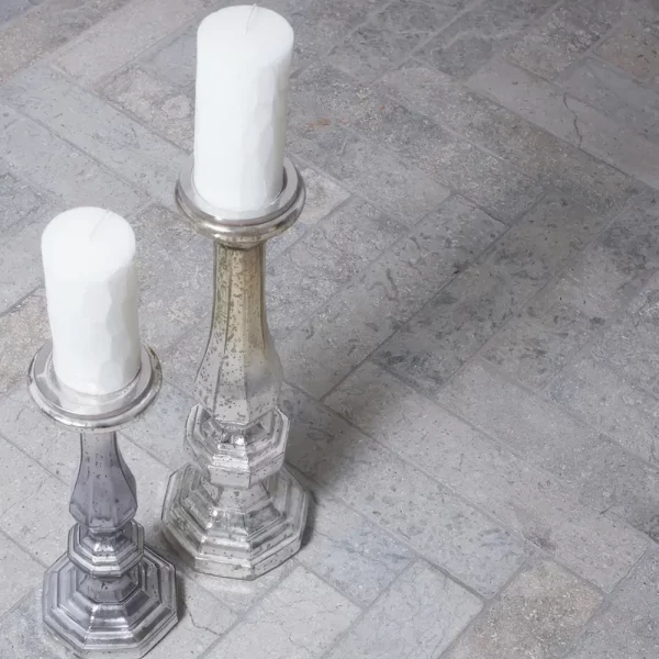 Parkiet kamienny w jodelke Płytki wapienne szare matowe Limestone kalksteinfliese naturstein antik naturstein vápencovádlažba Hurtownia Kamienia Mia Urbo Stone Goethe