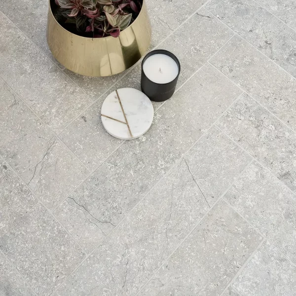 Parkiet kamienny w jodelke Płytki wapienne szare matowe Limestone kalksteinfliese naturstein antik naturstein vápencovádlažba Hurtownia Kamienia Mia Urbo Stone Goethe