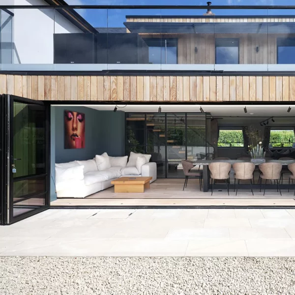 Plytki wapienne kamienne bezowe rustykalne postarzane antypoślizgowe antykowane Limestone kalksteinfliese naturstein antik naturstein vápencovádlažba Hurtownia Kamienia Mia Urbo Stone Hackney Piaskowany