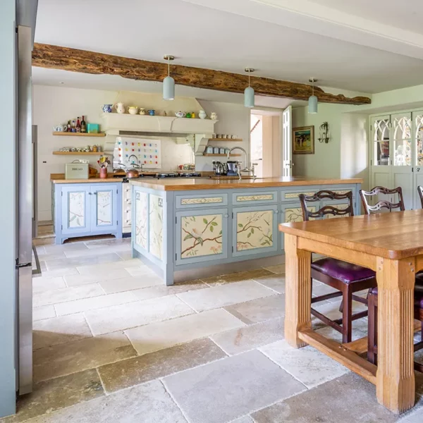 Plytka wapienna kamienna rustykalna francuski wapien z Burgundii Limestone kalksteinfliese naturstein antik naturstein vápencovádlažba Hurtownia Kamienia Mia Urbo Stone Fontenay