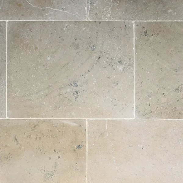 Beżowe rustykalne płytki kamienne wapienne do kuchni, łazienki, salonu, na schody, na parapety, na kominki, na zewnątrz, na elewacje. Kamień od producenta, Hurtownia Kamienia, #wapień #trawertyn #Kalksteinfliesen #KalkakmenioPlytelės #VápencovéDlaždice #KaļķakmensFlīzes #PaekiviPlaadid #retro #vintage #antyk #zabytek #limestone