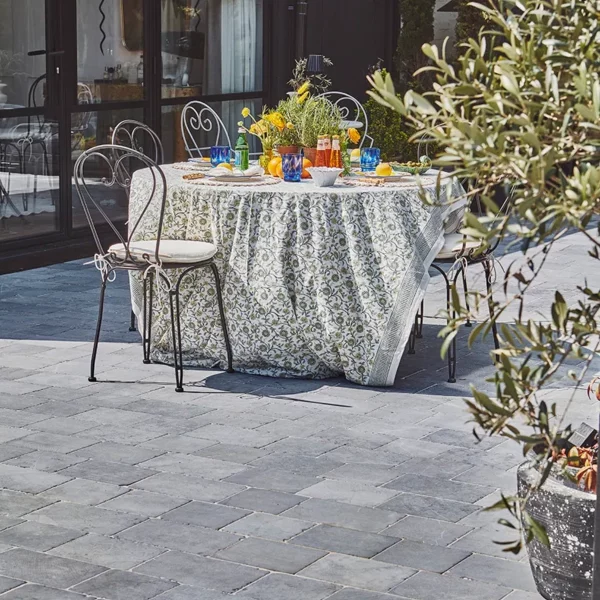 Ciemne niebieskie rustykalne płytki do wnętrz klasycznych, LOFT, Japandi, Boho, Nowoczesnych, eleganckich do kuchni, łazienki, salonu, na schody, na parapety, na kominki, na zewnątrz, na elewacje. Kamień od producenta, Hurtownia Kamienia, #wapień #trawertyn #Kalksteinfliesen #Antik #KalkakmenioPlytelės #VápencovéDlaždice #KaļķakmensFlīzes #PaekiviPlaadid #retro #vintage #antyk #zabytek #limestone