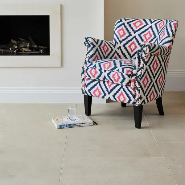 Wapien Bezowe Plytki wapienne Dee Piaskowane antyposlizgowe basenowe postarzane bebnowane hurtownia kamienia Mia Urbo Limestone tiles Kalkstein Fliesen vapencove dlazby Kalkakmeni