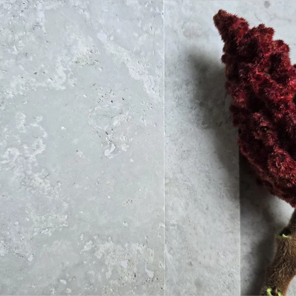 Wapień - Płytki kamienne szare wapienne matowe elewacyjne na ścianę podłogę kamień tarasowy na zewnątrz do kuchni łazienki salonu holu restauracji hotelu Limestone kalksteinfliese naturstein vápencovádlažba Ödimma Mia Urbo Stone Hurtownia Kamienia Warszawa Lódź Gdańsk Kraków Wrocław Katowice Szczecin Poznań