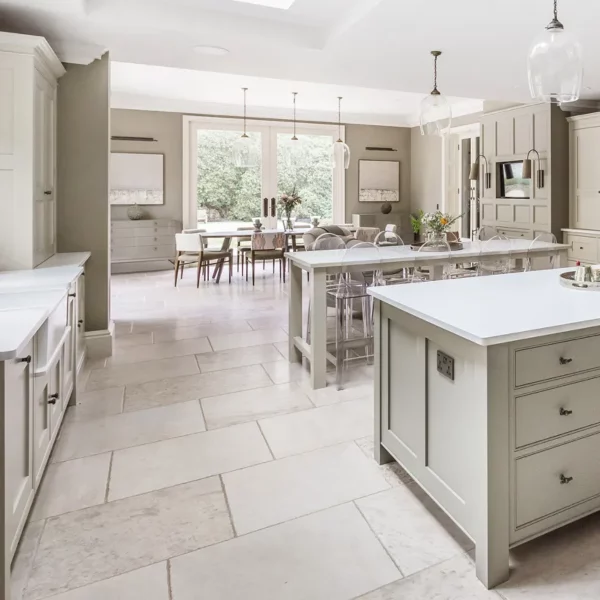 Wapień - Płytki kamienne szare wapienne matowe postarzane antykowane klasyczne vintage tarasowe na zewnątrz rustykalne do kuchni łazienki salonu holu restauracji hotelu Limestone kalksteinfliese naturstein antik naturstein vápencovádlažba Mia Urbo Stone Hurtownia Kamienia Warszawa Lodz Gdansk Krakow Wrocław Katowice Szczecin CLYDE